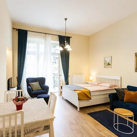 Vintage Sebastiana *